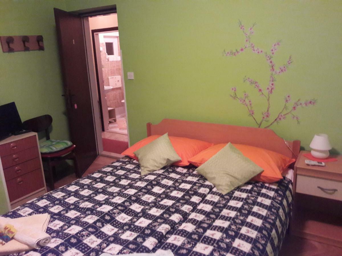 Apartments And Rooms Knez Portorose Esterno foto